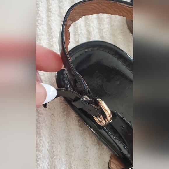 Coach Patent Leather Sandals with Gold Hardware size 8 - Picture 4 of 12